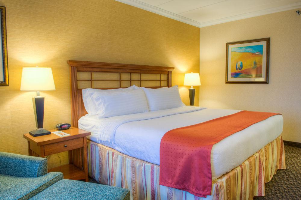 Four Points By Sheraton Windsor Downtown Ngoại thất bức ảnh