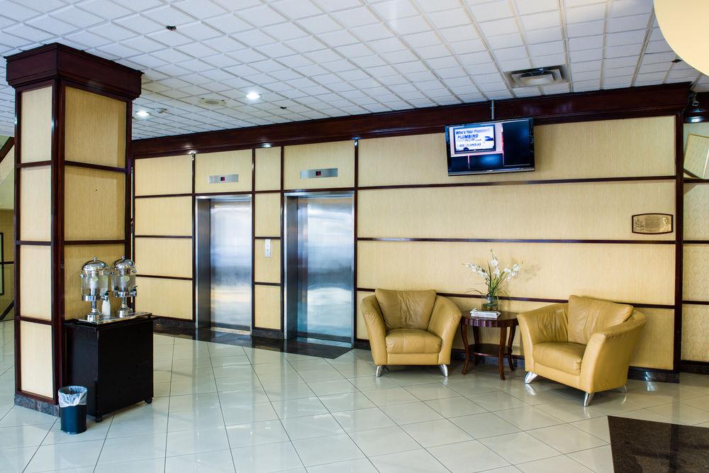 Four Points By Sheraton Windsor Downtown Ngoại thất bức ảnh