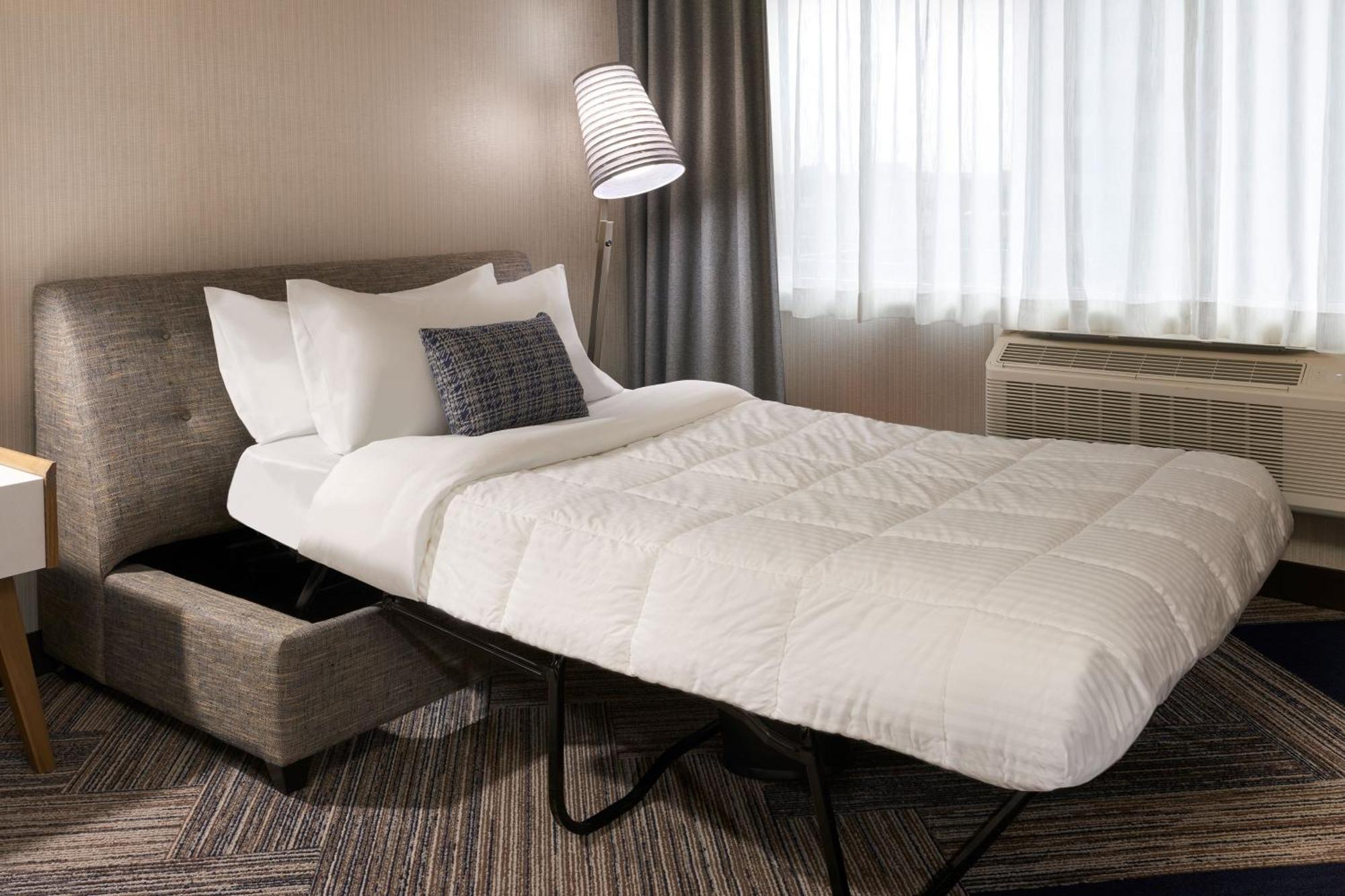 Four Points By Sheraton Windsor Downtown Ngoại thất bức ảnh