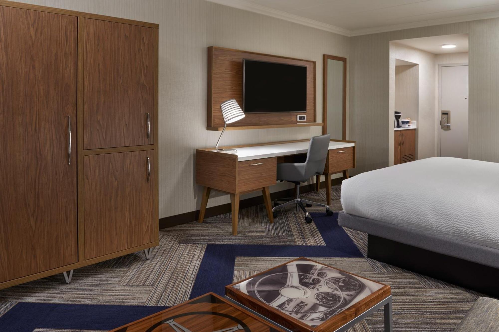 Four Points By Sheraton Windsor Downtown Ngoại thất bức ảnh