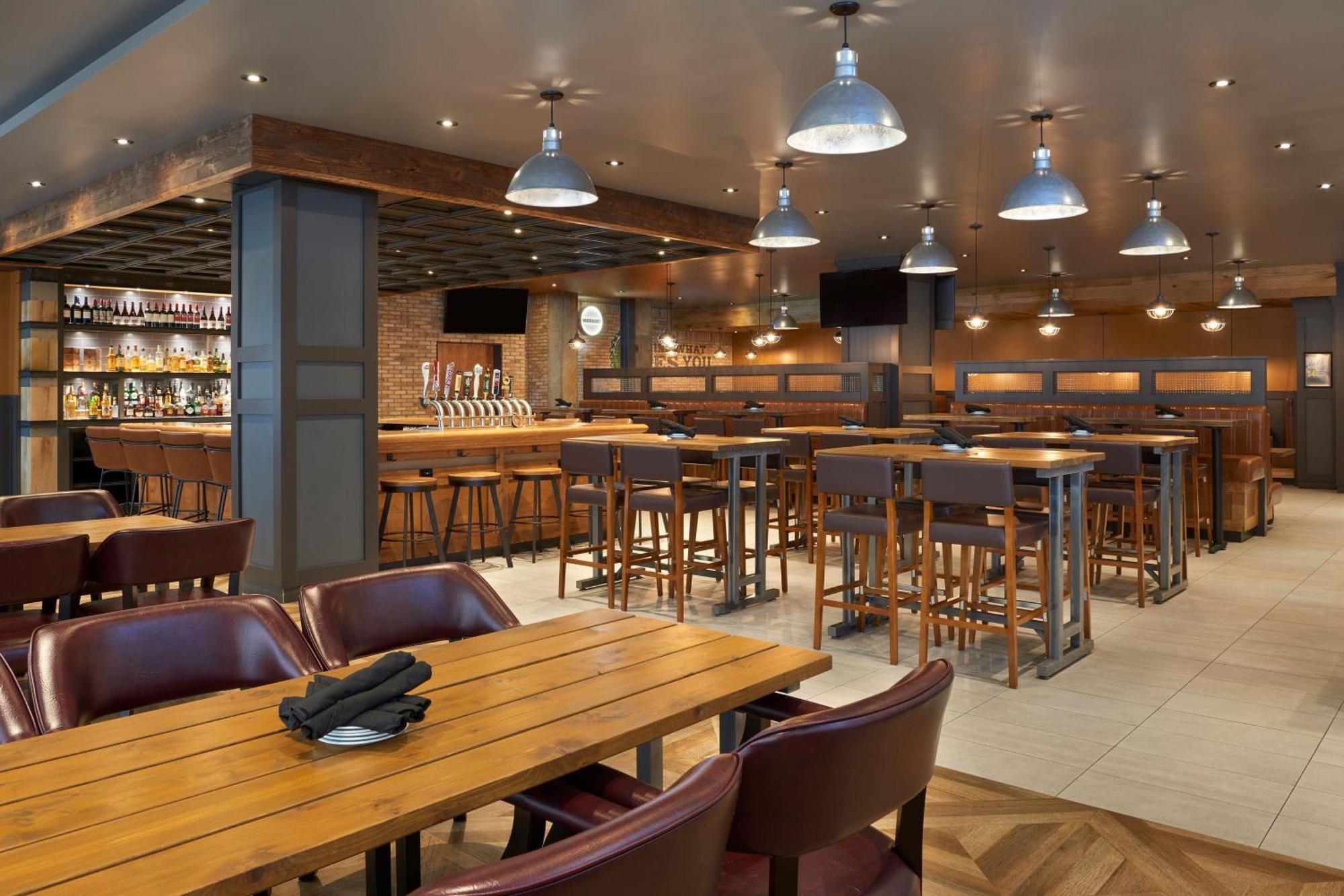 Four Points By Sheraton Windsor Downtown Ngoại thất bức ảnh