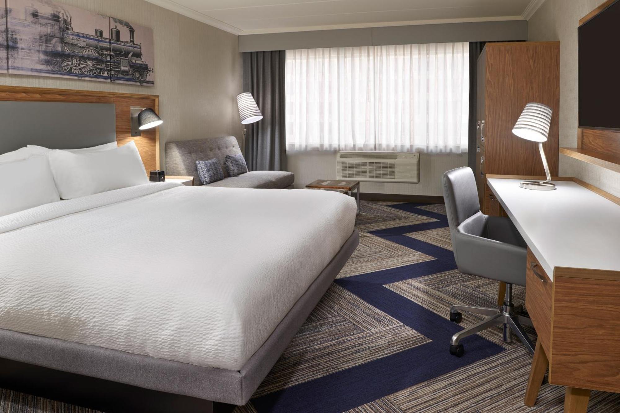 Four Points By Sheraton Windsor Downtown Ngoại thất bức ảnh